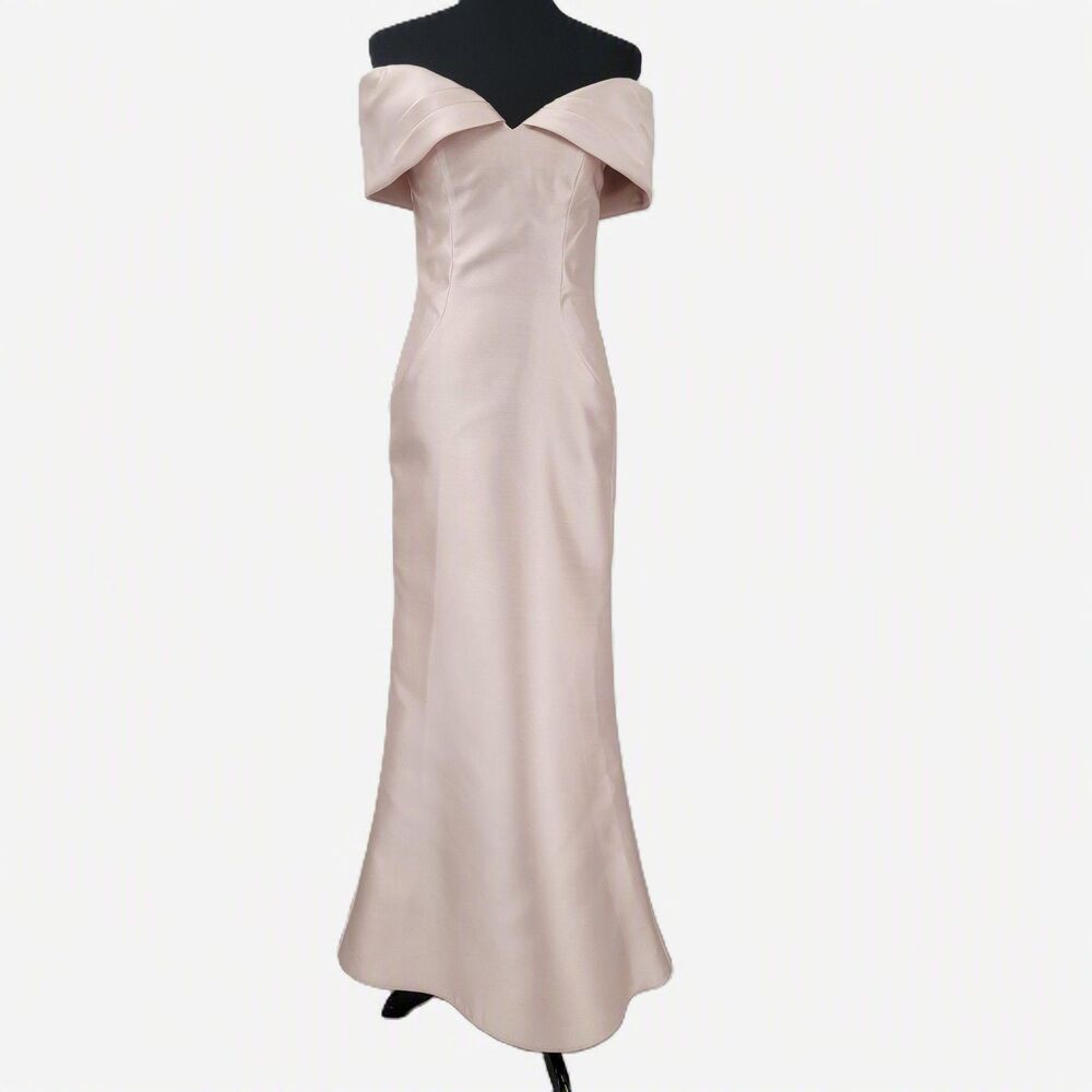 Cameron Blake Mon Cheri 120622 Blush Mikado Off Shoulder Formal Gown Sz 6-Clean